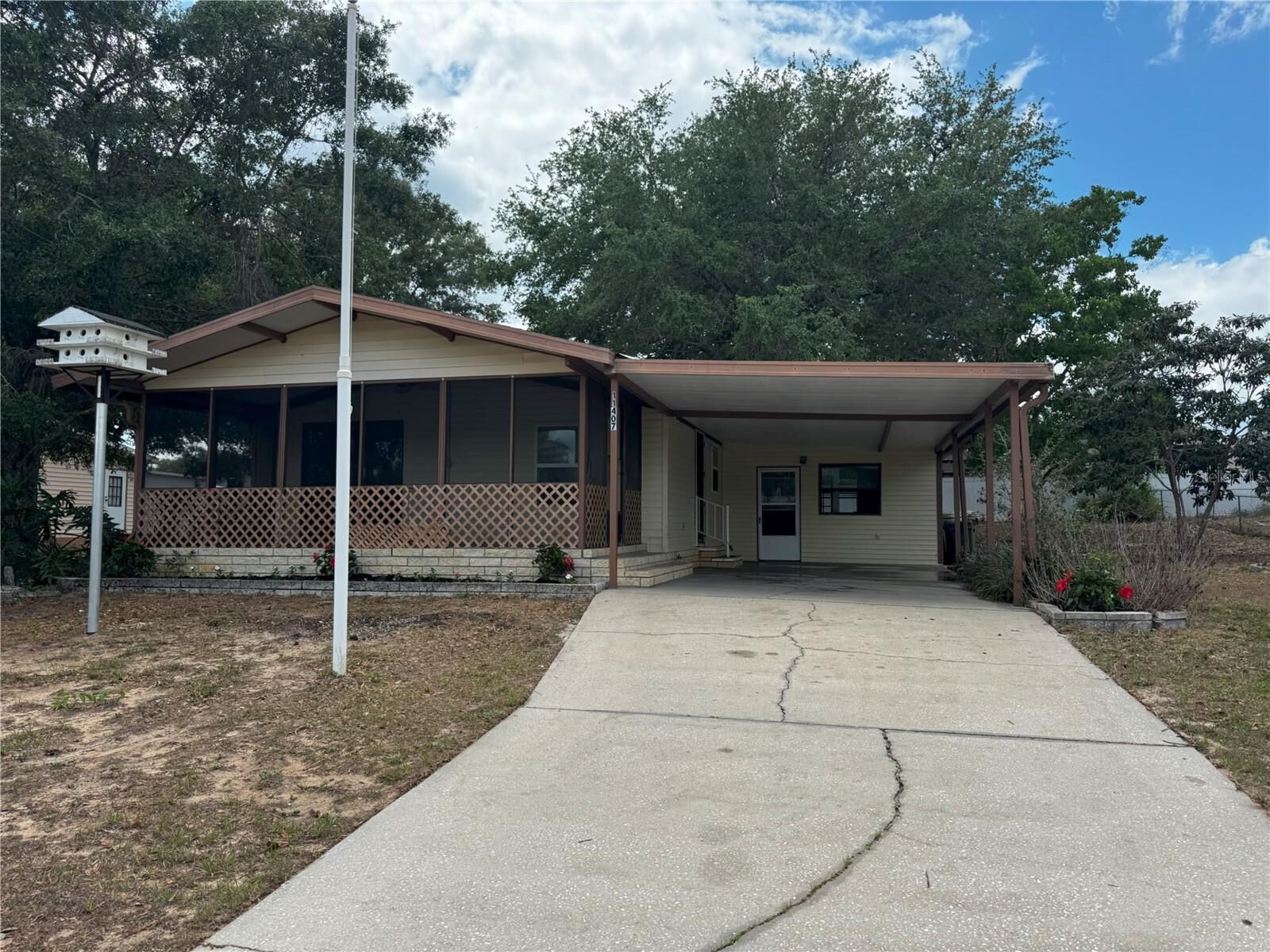 Property Photo: 11407 Bobwhite Boulevard FL 34788