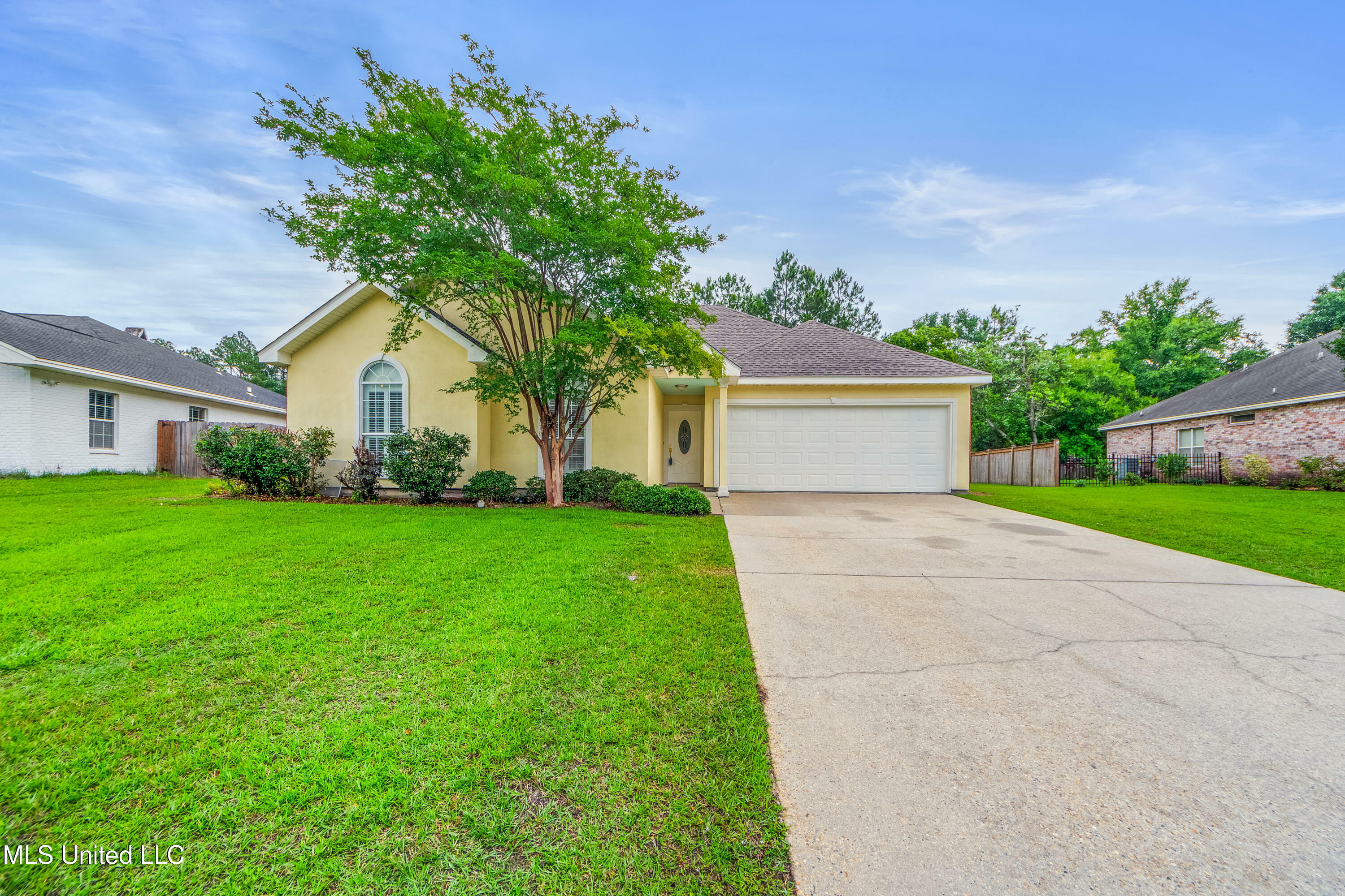 Property Photo: 725 Old Savannah Drive MS 39560