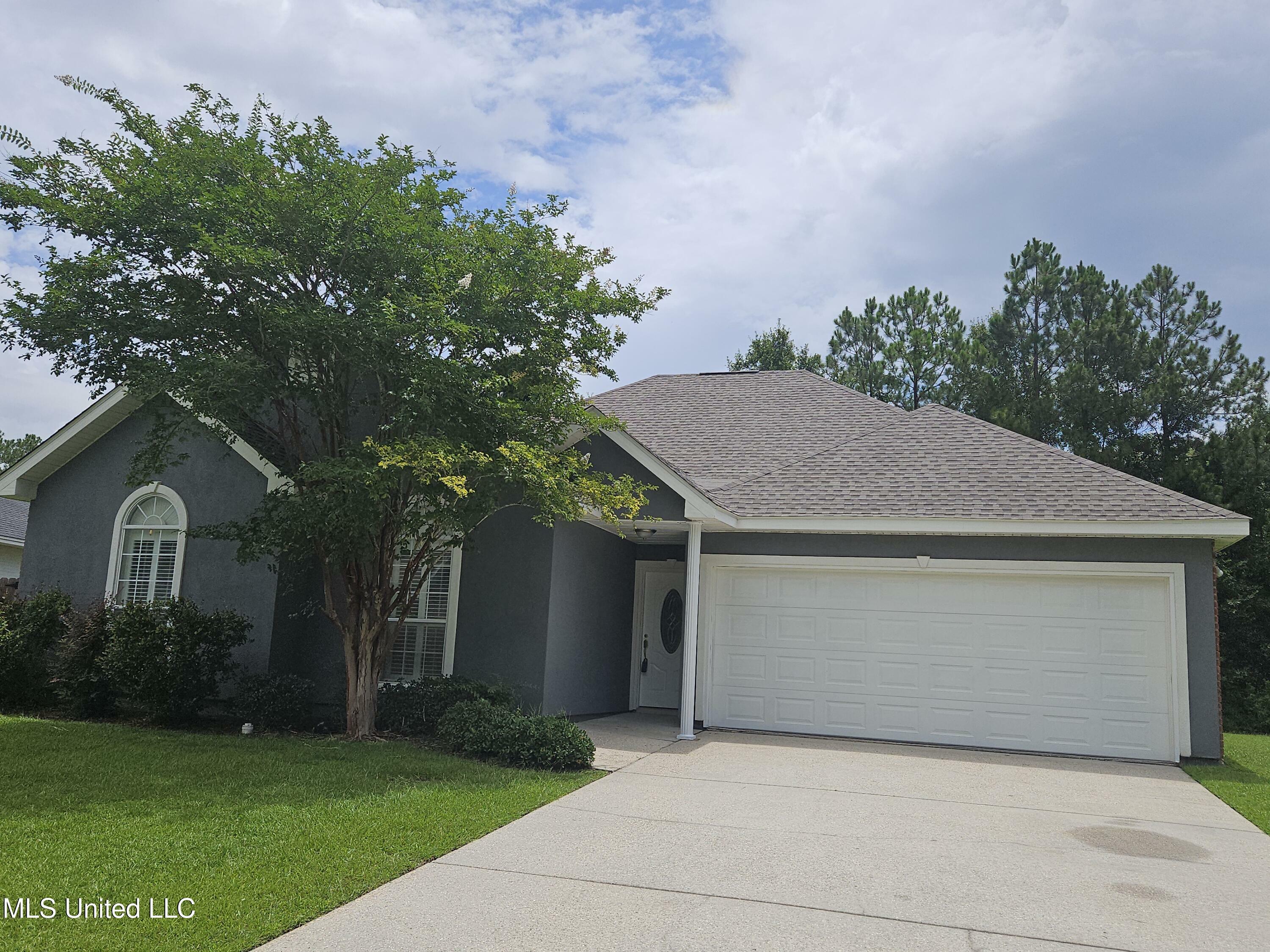 Property Photo: 725 Old Savannah Drive MS 39560