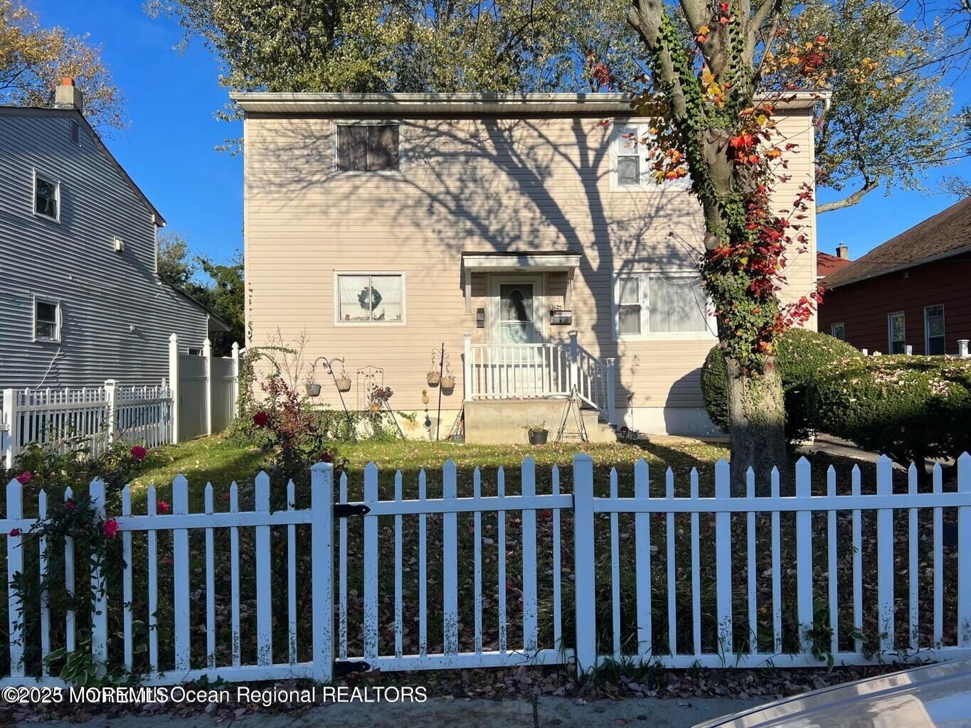 Property Photo:  143 N 5th Avenue  NJ 07740 