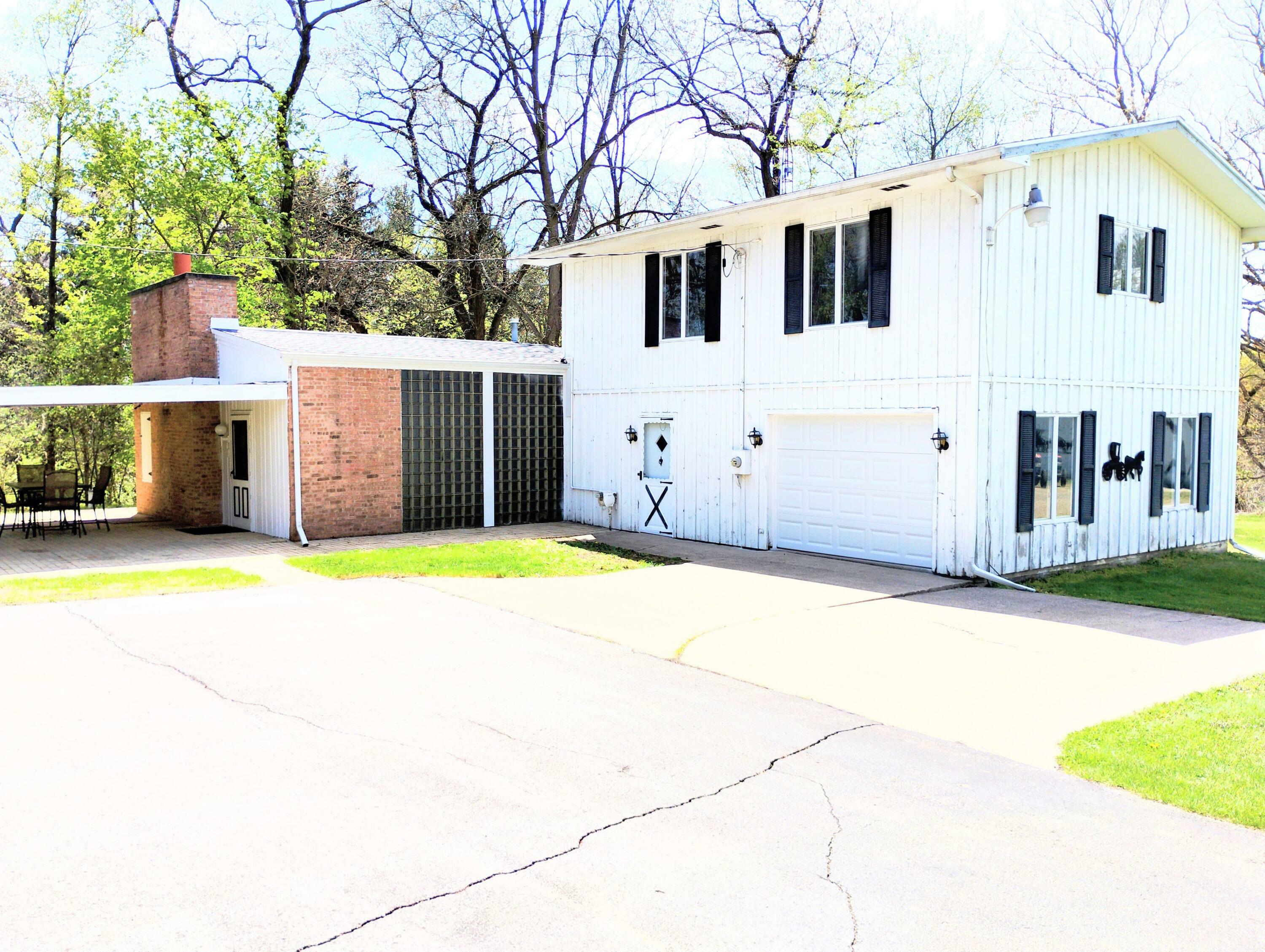 Property Photo: 3100 Whipple Road MI 49201