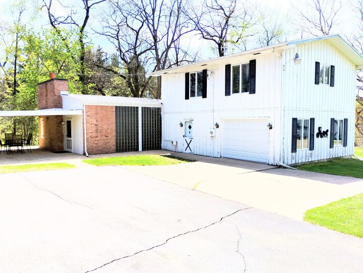 Property Photo: 3100 Whipple Road MI 49201