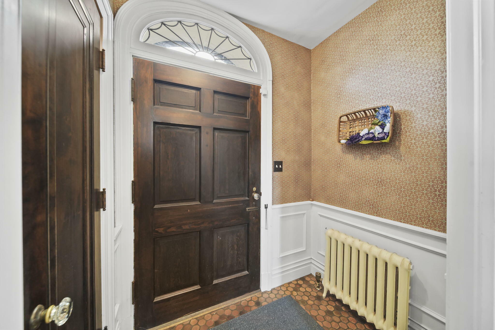 Property Photo: 206 S Webster Street MI 49203