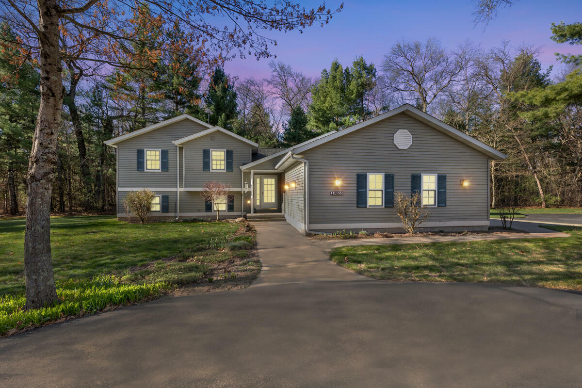 Property Photo: 19905 Maple Lane MI 49329