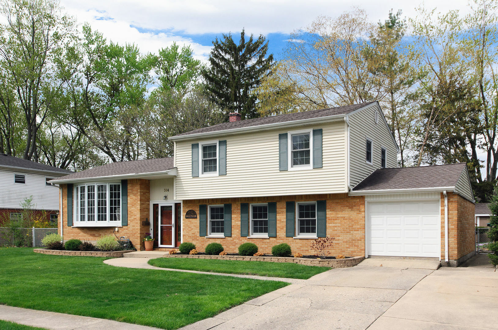 Property Photo: 304 N Norman Drive IL 60074