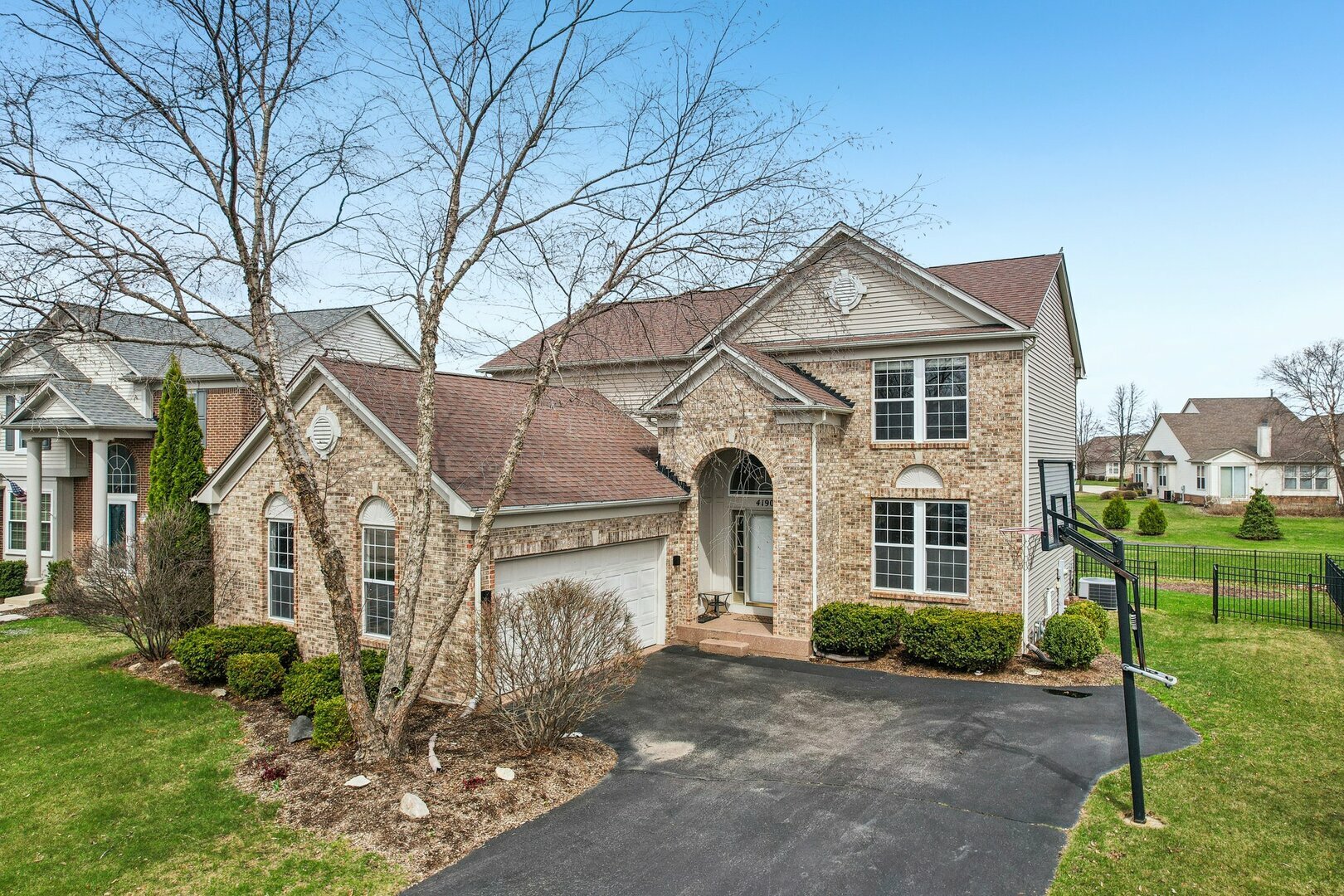 Property Photo: 4190 Bunker Hill Drive IL 60102