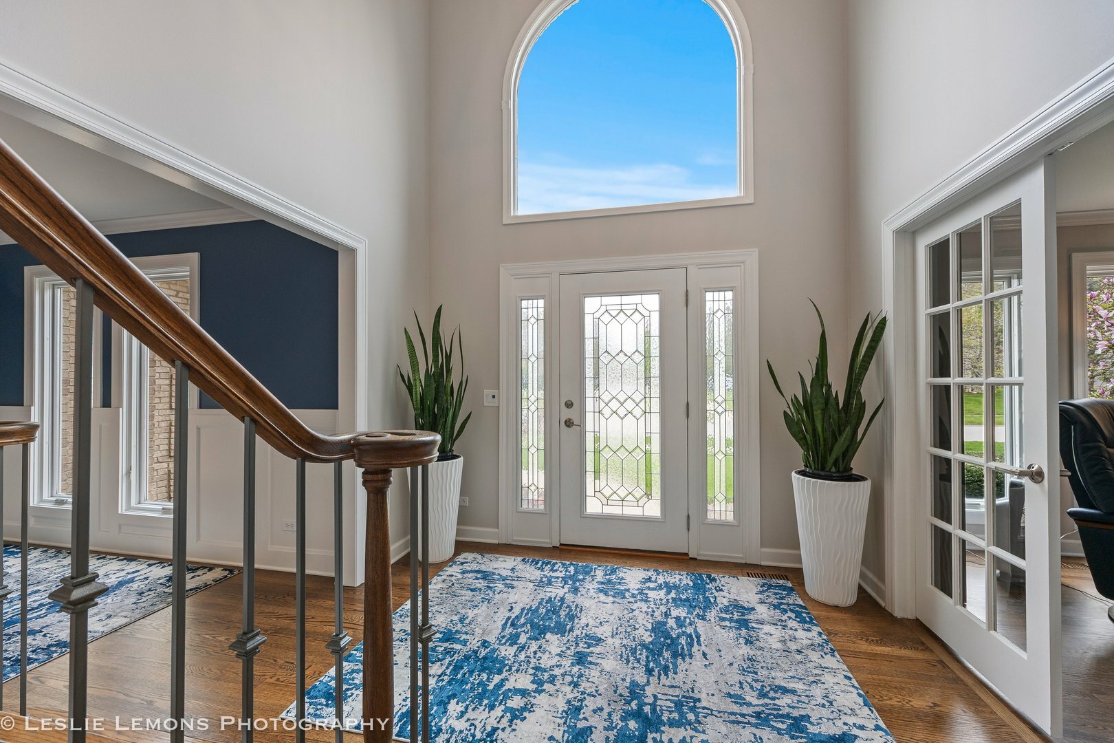 Property Photo: 2717 Newport Drive IL 60565