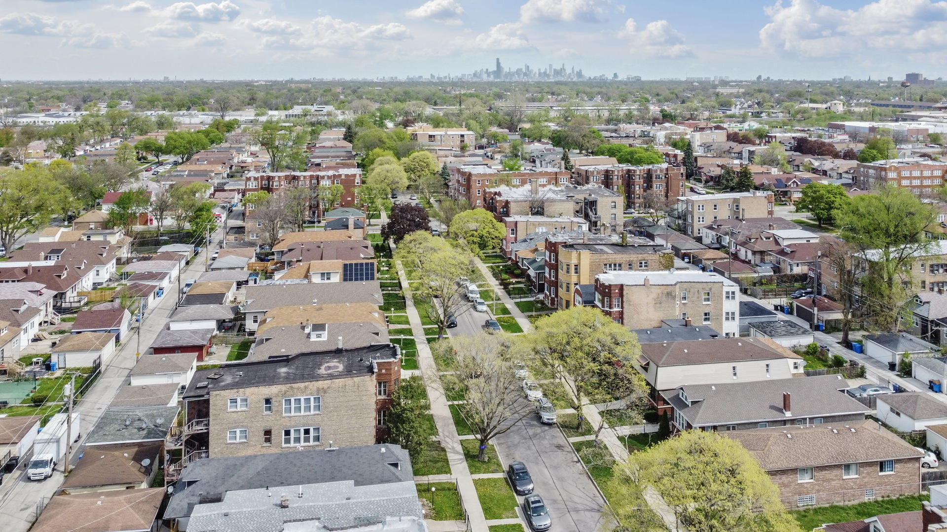 Property Photo: 7742 S Hermitage Avenue IL 60620