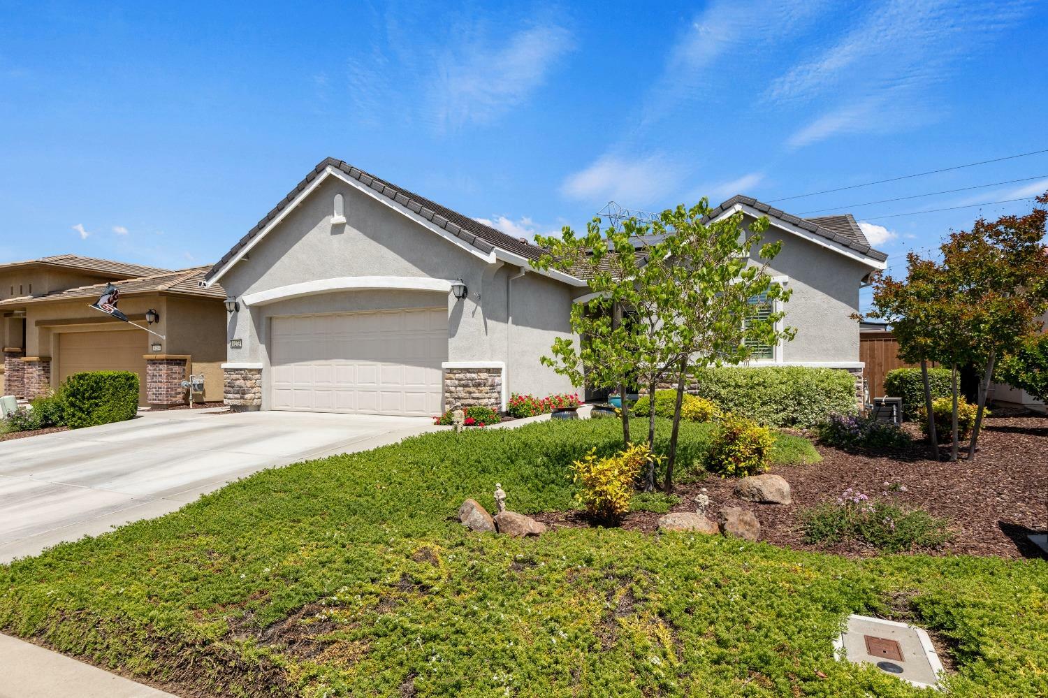 Property Photo: 9273 Red Thistle Court CA 95829
