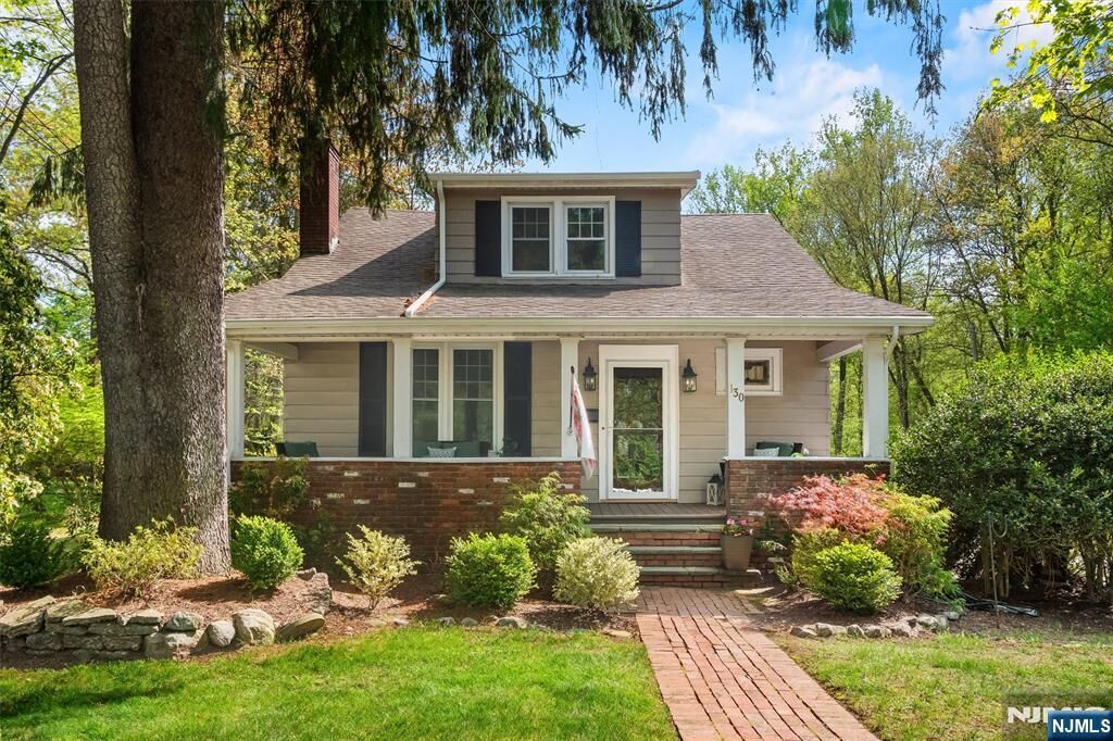 Property Photo:  130 Darlington Avenue  NJ 07446 