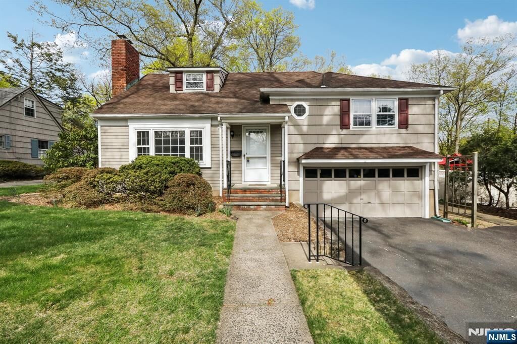 Property Photo: 529 Ardmore Road NJ 07423