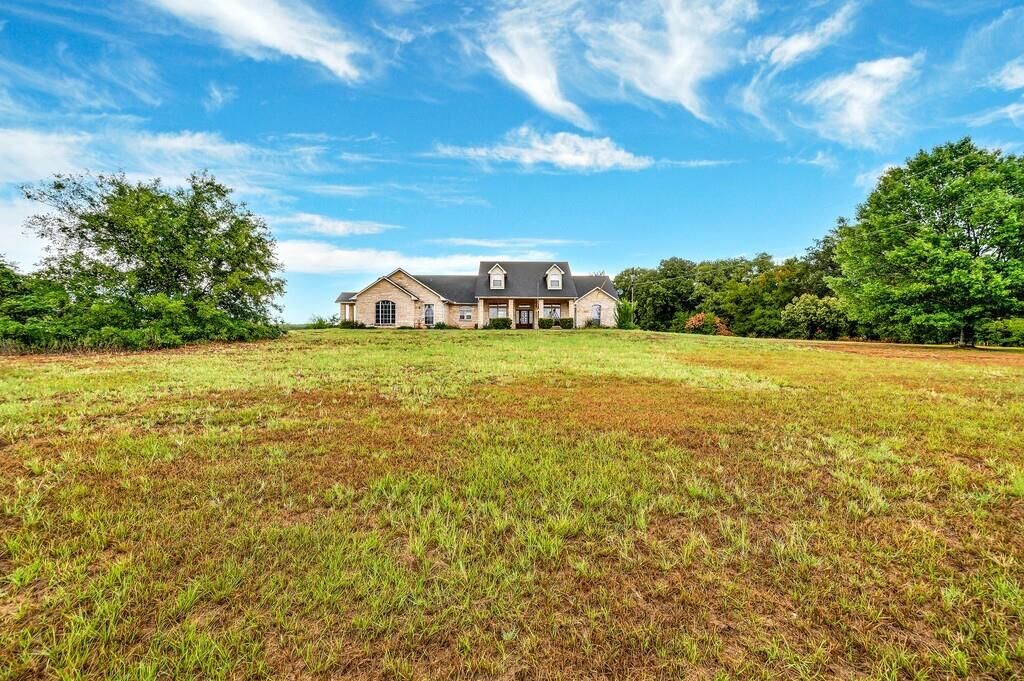 Property Photo: 195 Big Mailbox Road TX 76706