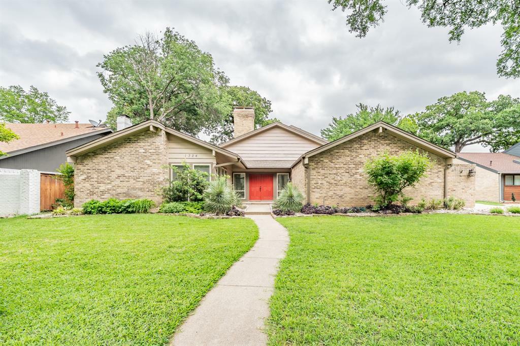 Property Photo: 1324 Broadmoor Lane TX 75061