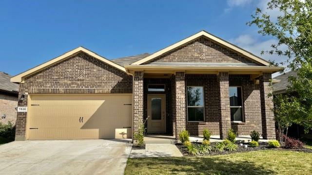 Property Photo: 1926 Legacy Drive TX 76033