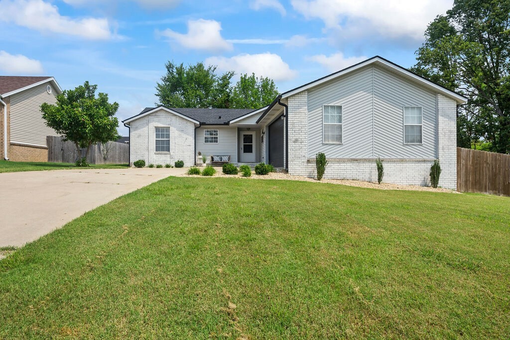 Property Photo: 5 Pintell Street AR 72712