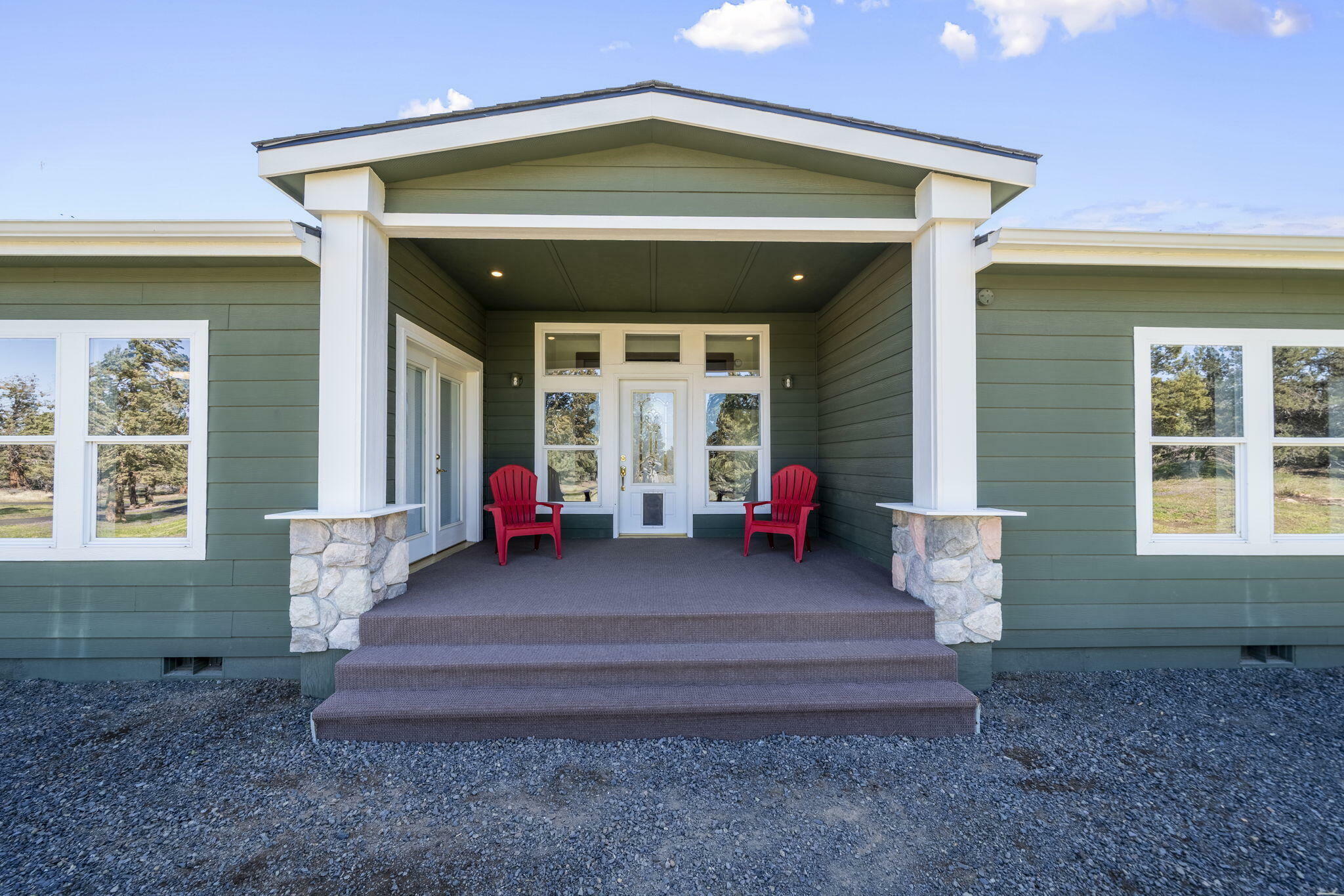 Property Photo: 64090 Deschutes Market Road OR 97701