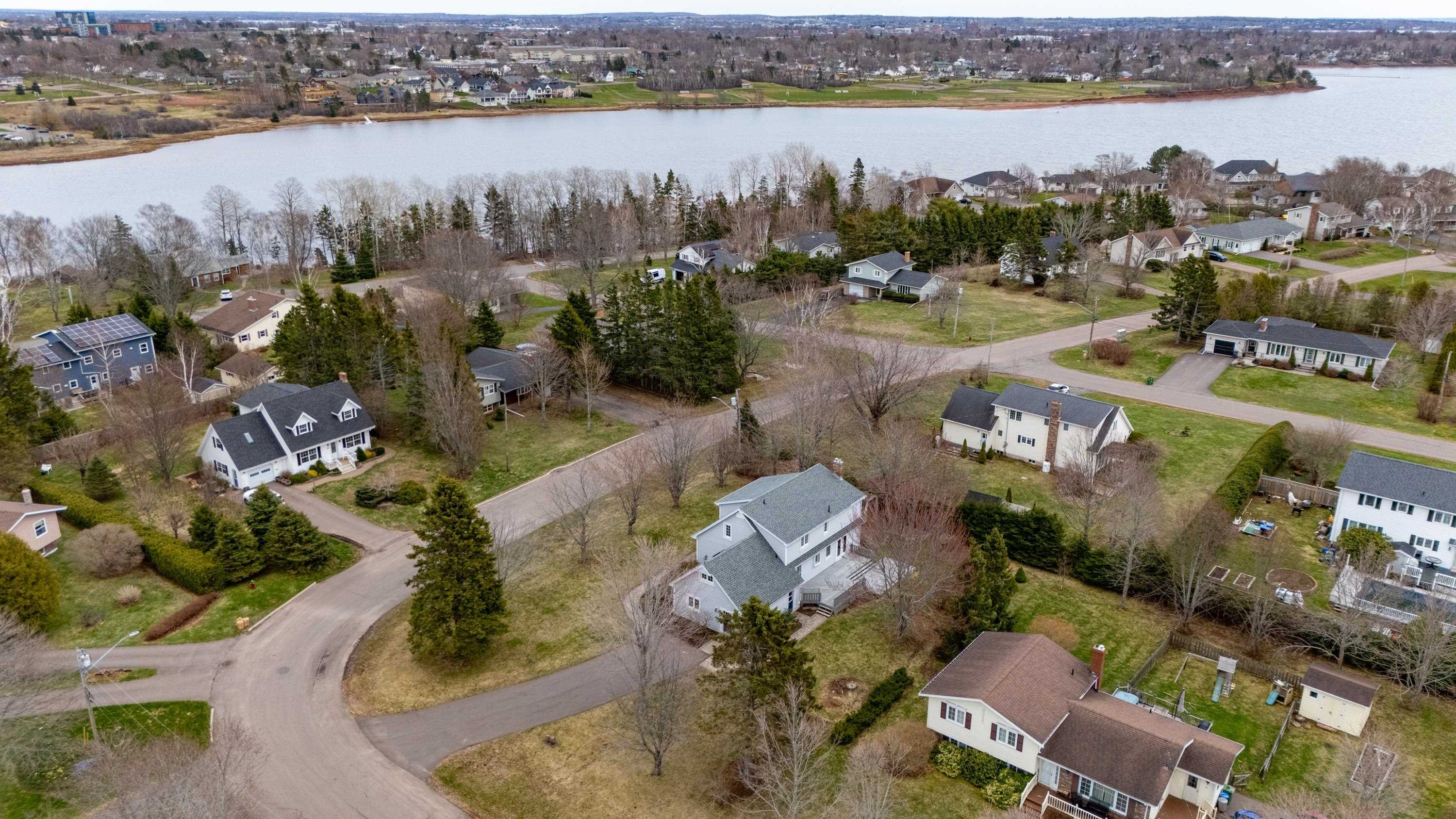 Photo de la propriété: 40 Bardin Crescent PE C1E 1N2