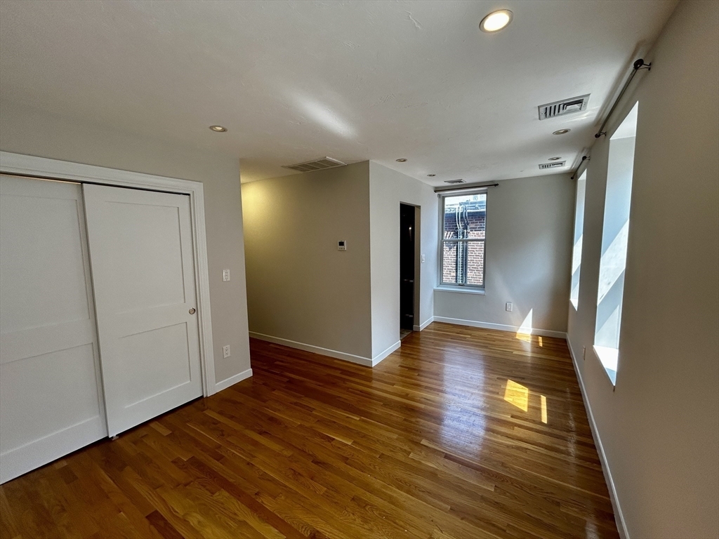 Property Photo: 5 Grove Street 3 MA 02114