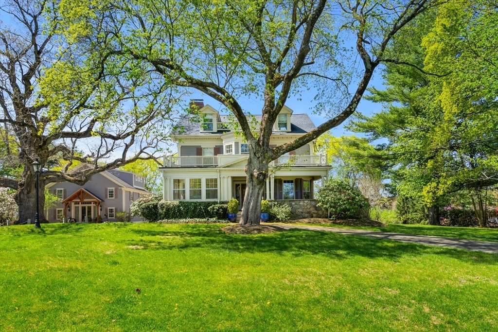 Property Photo:  223 Waltham Street 223  MA 02421 