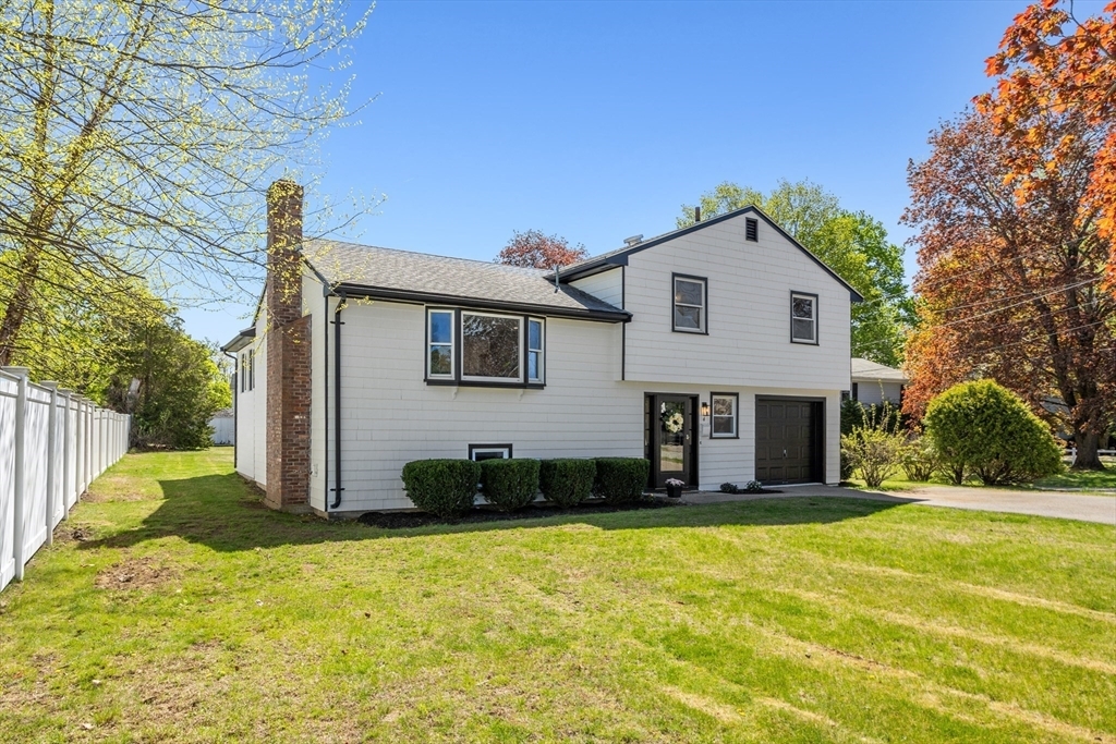Property Photo: 4 Dunham Rd MA 01701