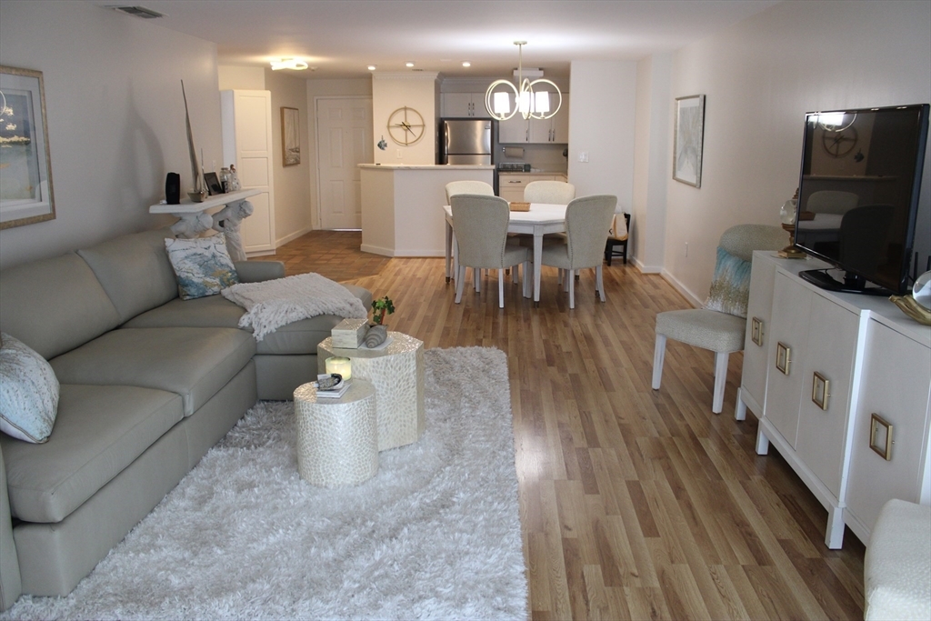 Property Photo:  150 Lynnway 105  MA 01902 