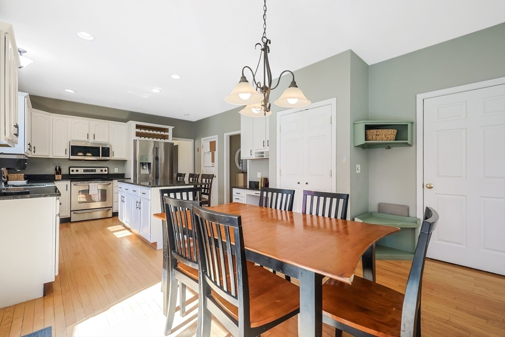 Property Photo:  206 Washington St  MA 01534 