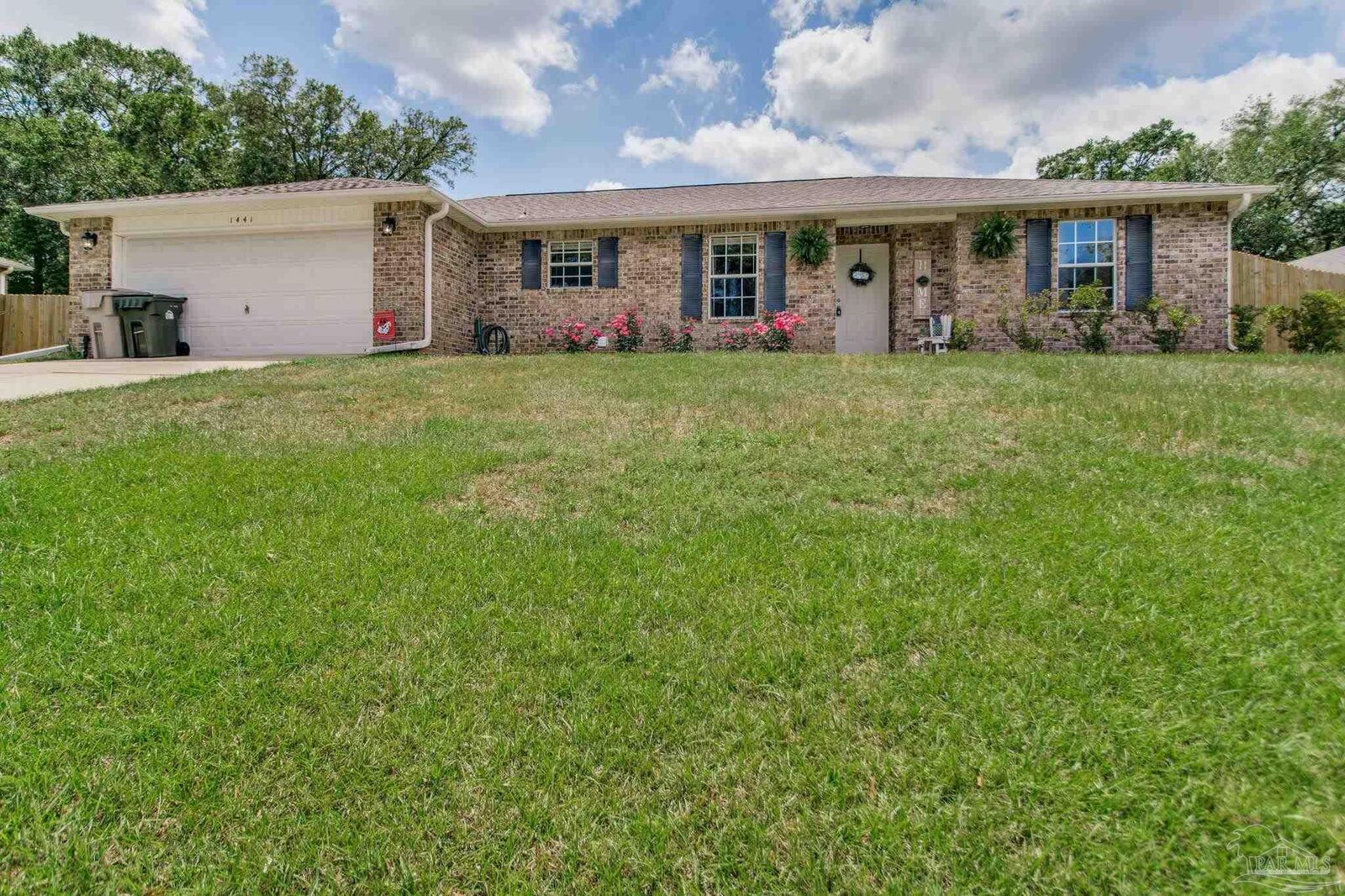 Property Photo:  1441 Longbranch Dr  FL 32533 