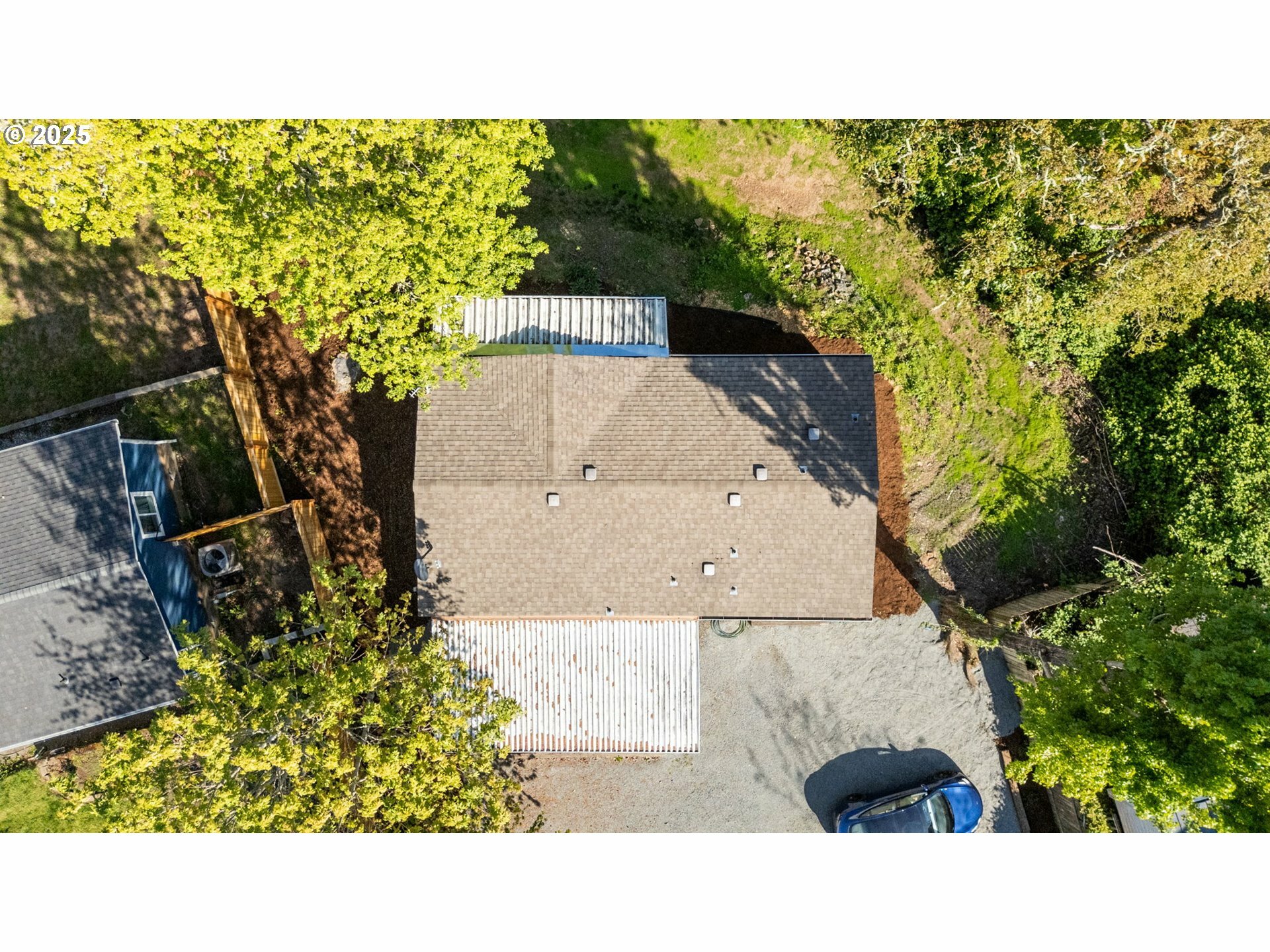 Property Photo:  124 S Pioneer St  OR 97452 