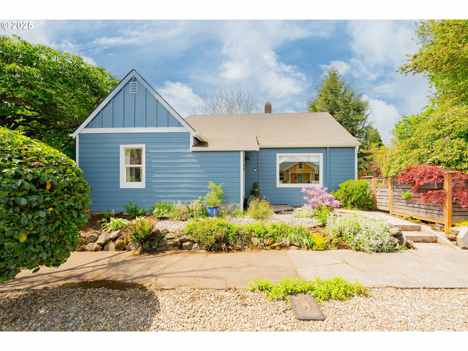 Property Photo: 2410 Grant St WA 98660