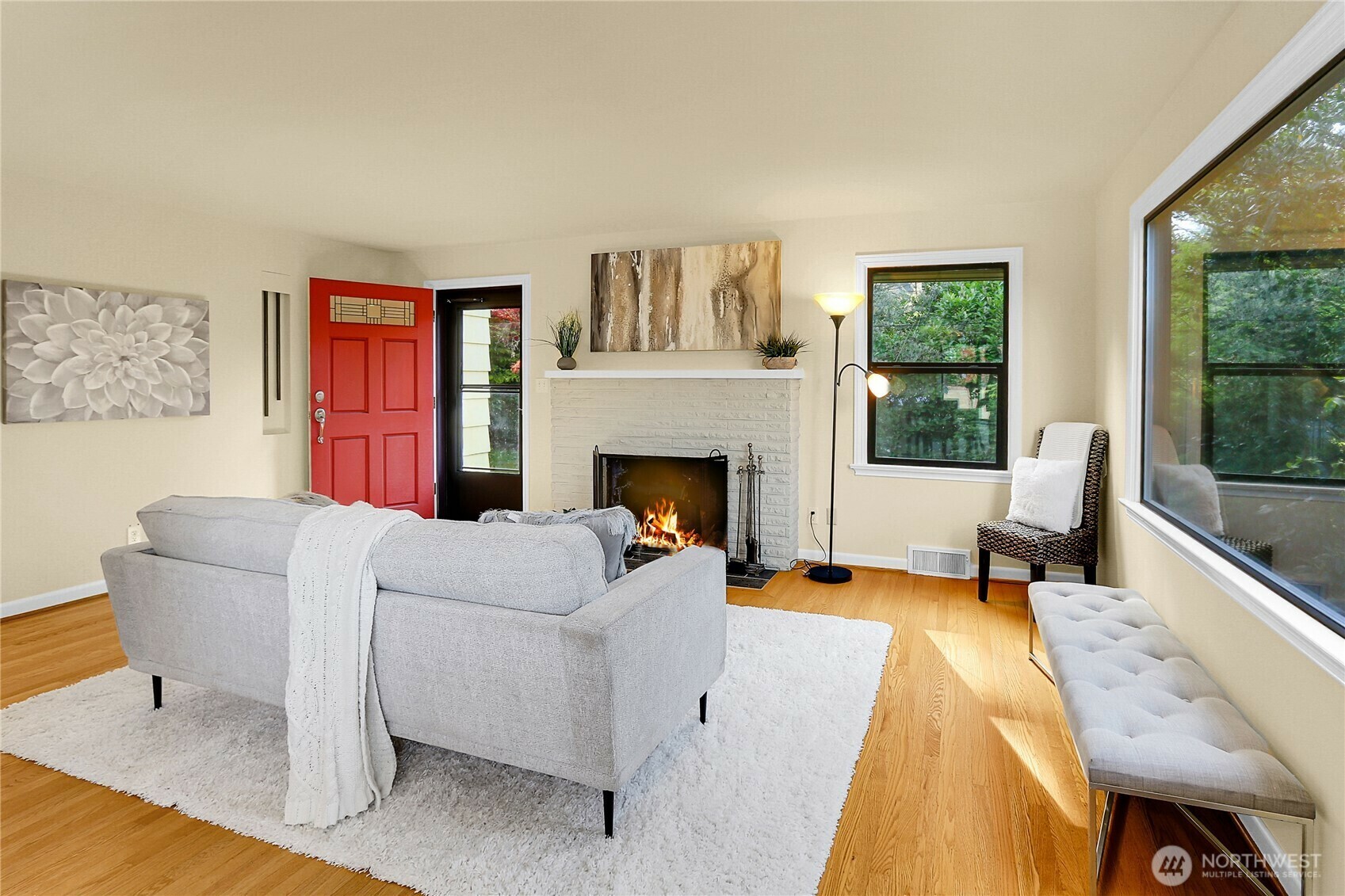 Property Photo: 9624 15th Avenue NE WA 98115