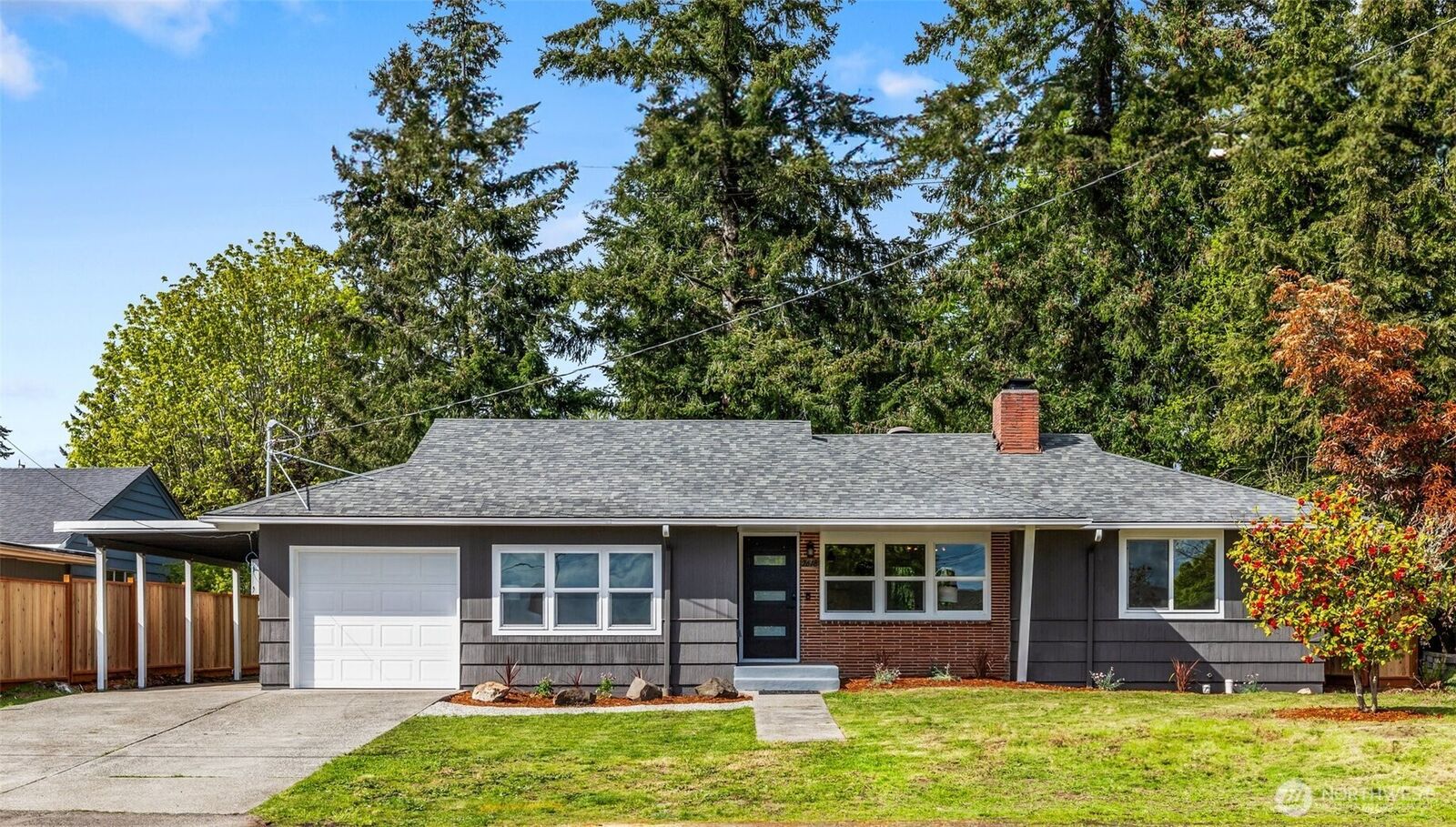Property Photo: 2618 SW 170th Street WA 98166