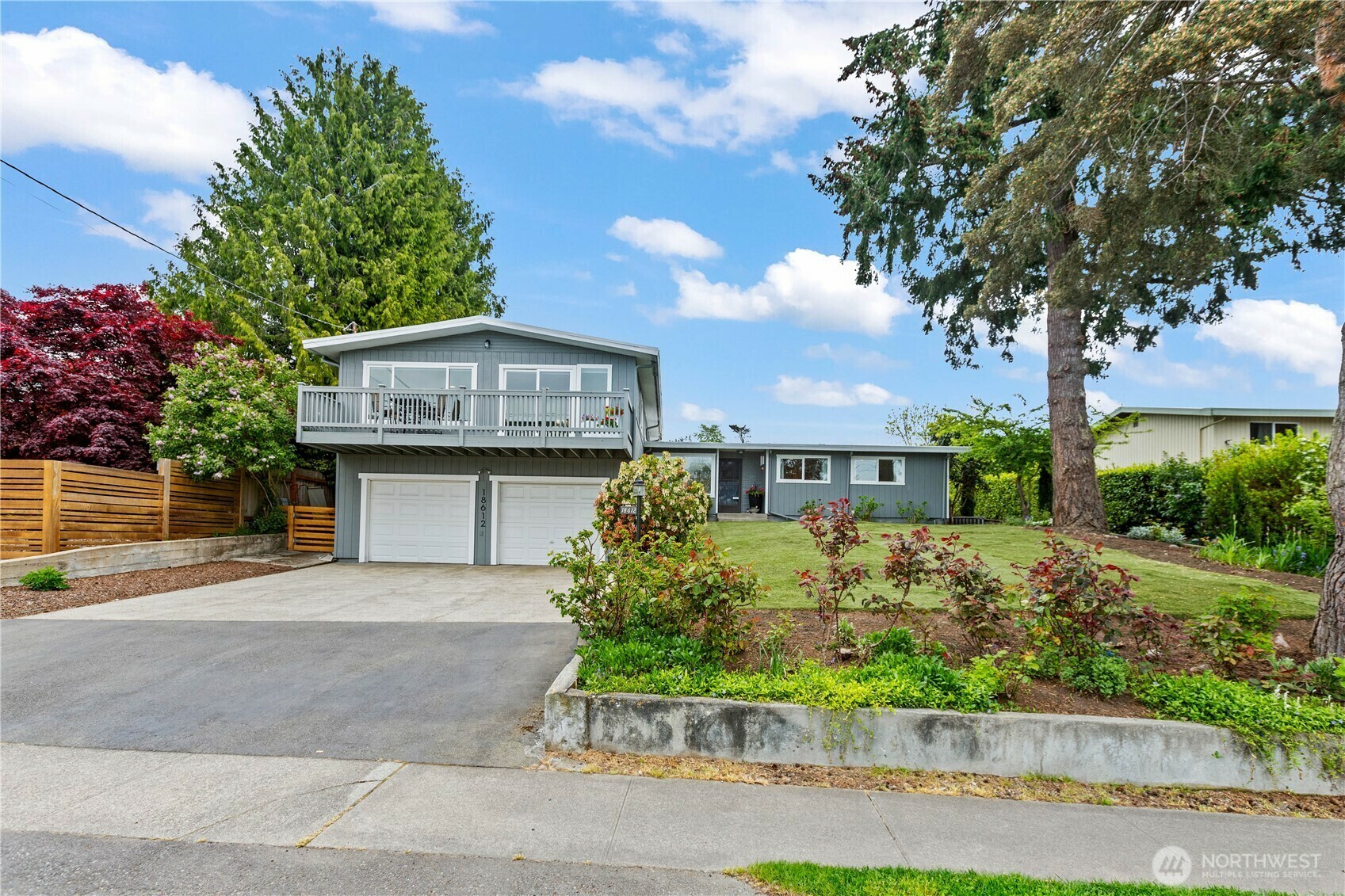 Property Photo: 18612 4th Avenue SW WA 98166