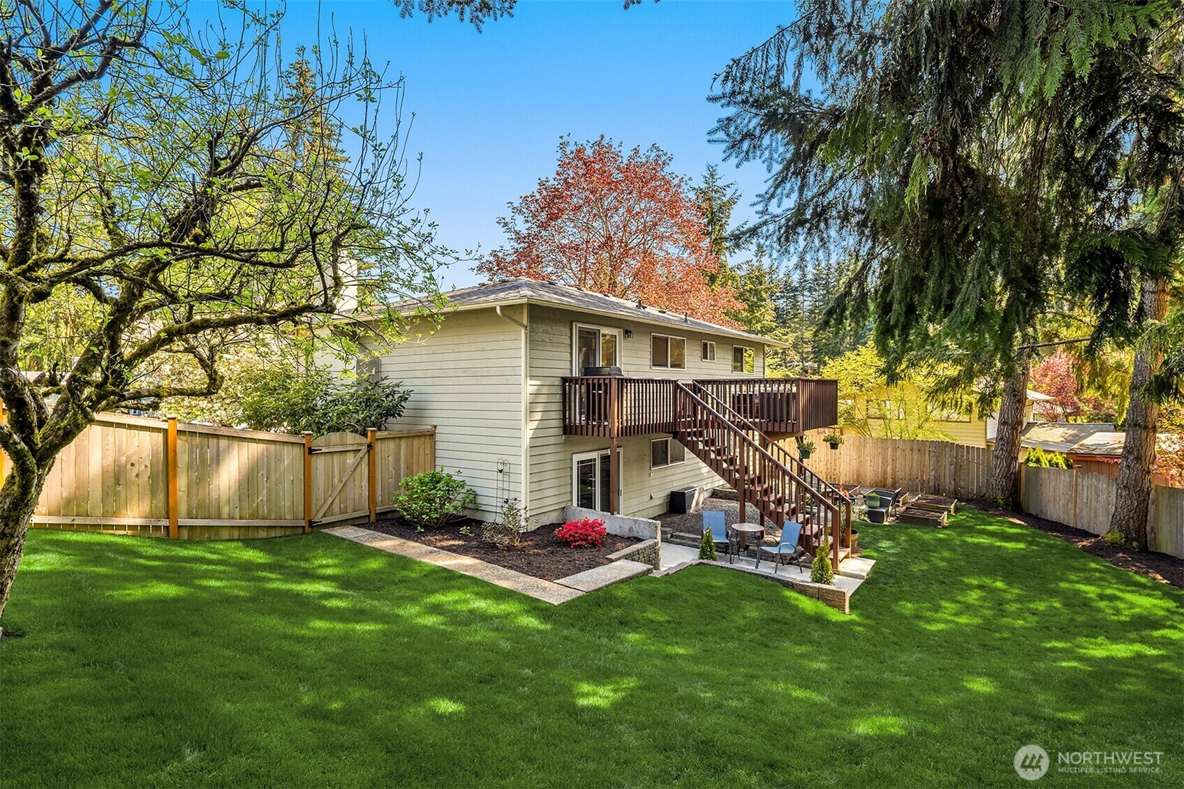Property Photo: 21902 2nd Avenue W WA 98021