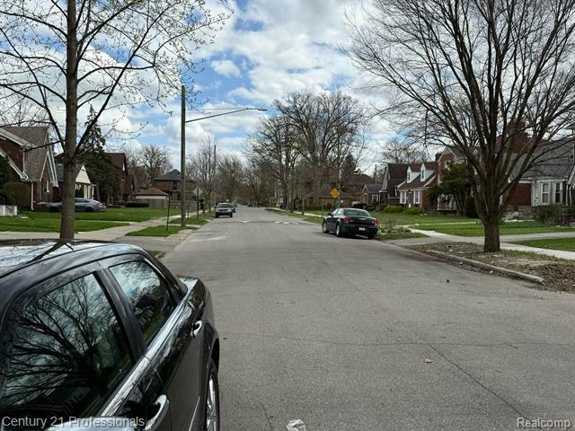 Property Photo: 5792 Kensington Avenue S MI 48224