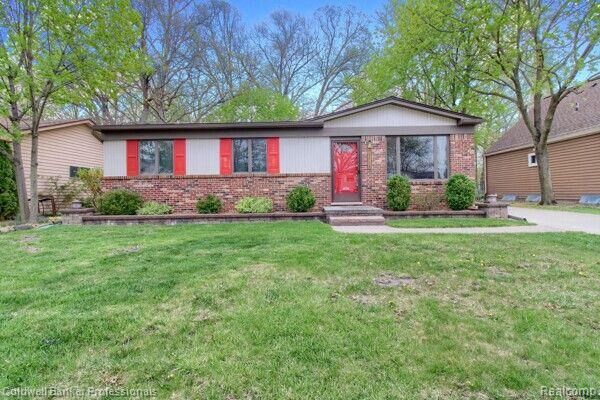 Property Photo:  43738 Fredericksburg Street  MI 48188 