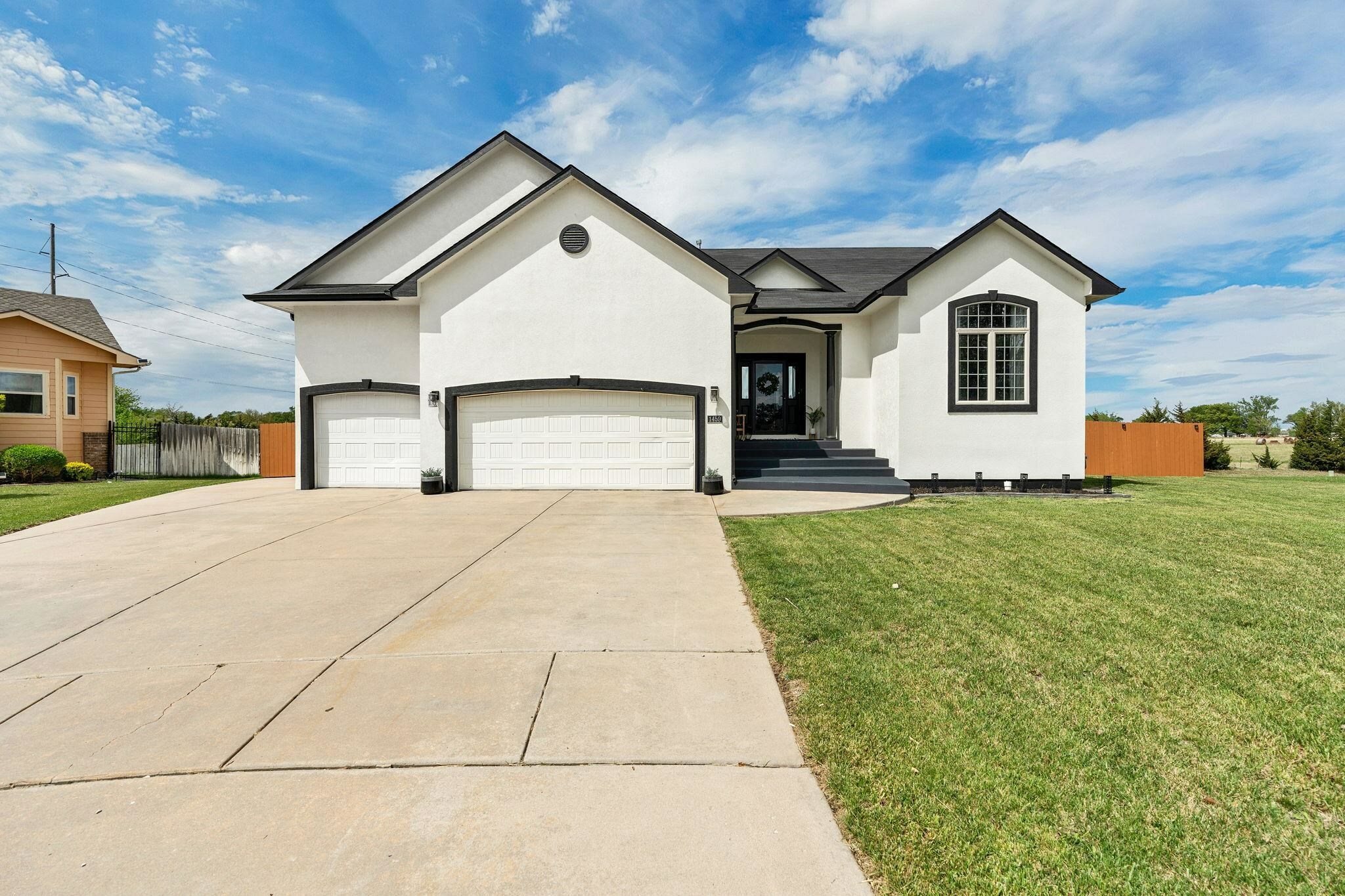 Property Photo: 1459 S Shiloh Ct KS 67207-6587