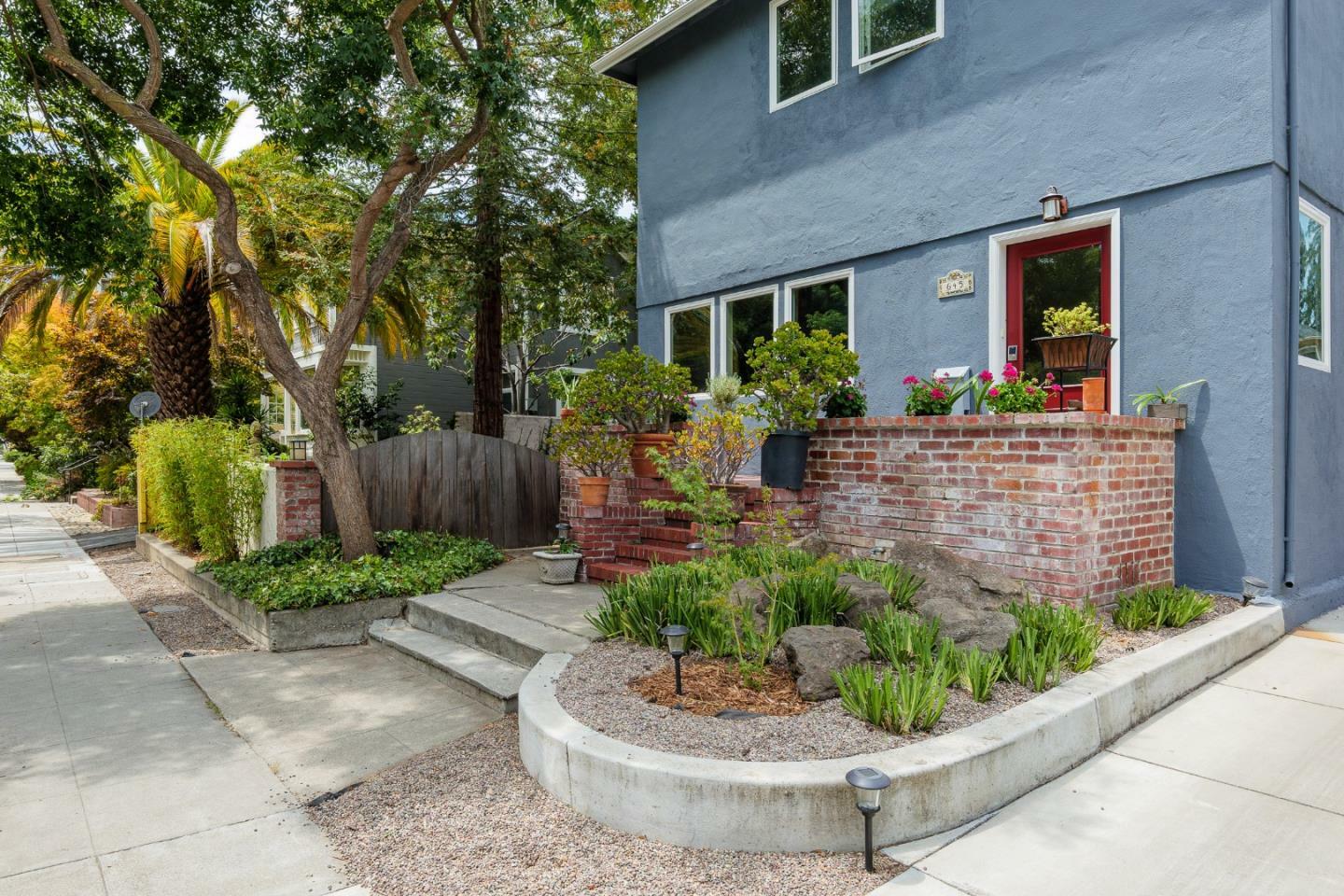 Property Photo: 643 Channing Avenue CA 94301