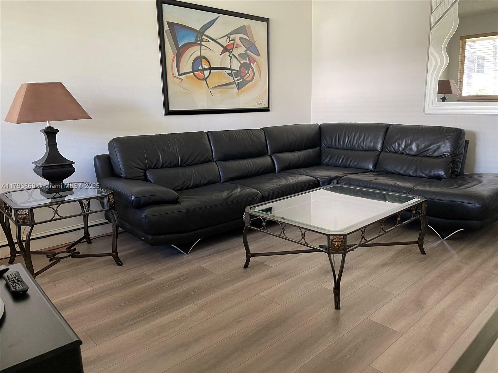 Property Photo: 1748 Rodman St 117 FL 33020