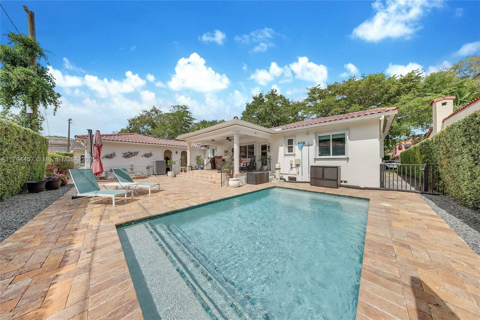 Property Photo: 1402 Tangier St FL 33134