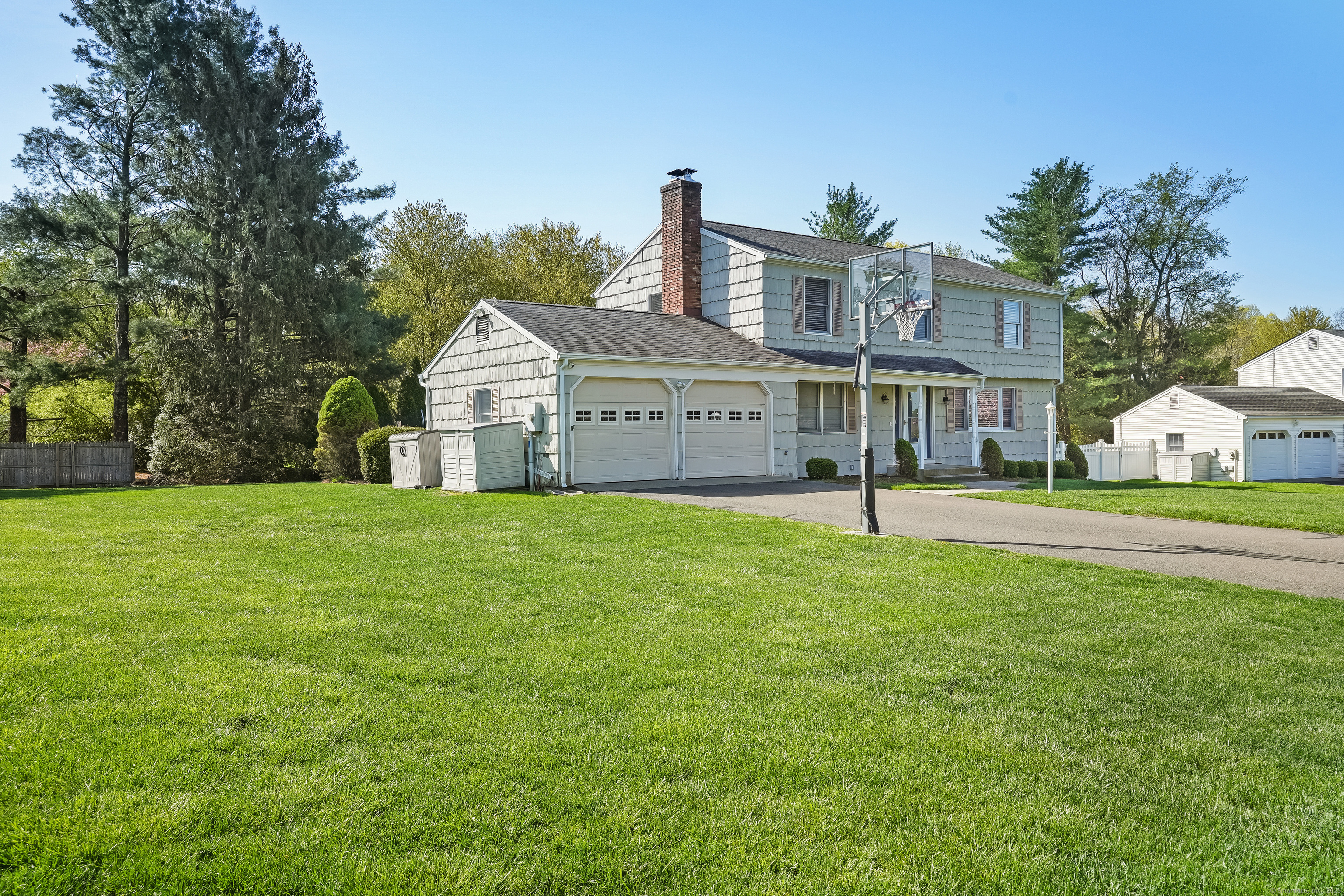 Property Photo:  7 Far Horizons Drive  CT 06801 