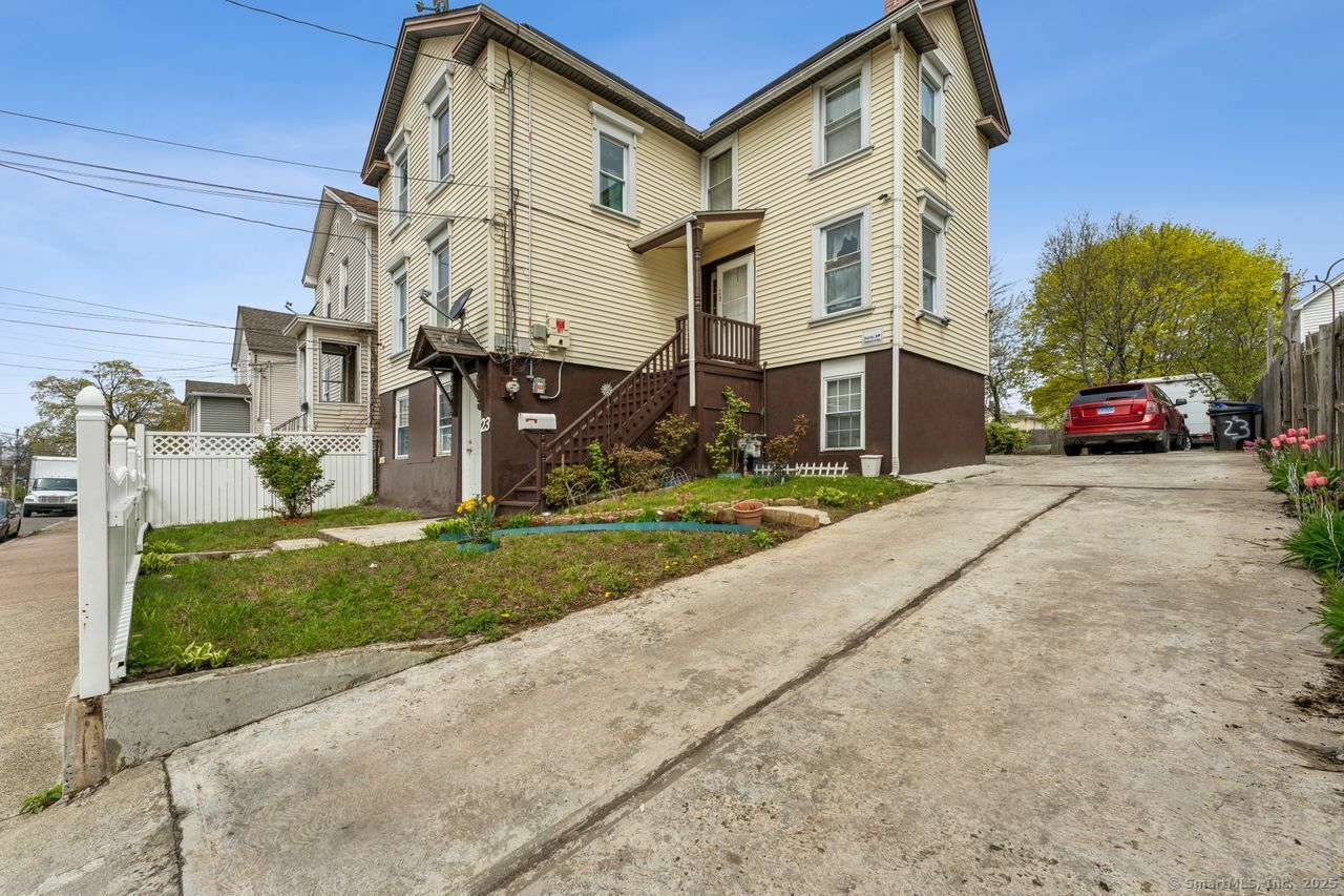 Property Photo: 23 Market Street CT 06513