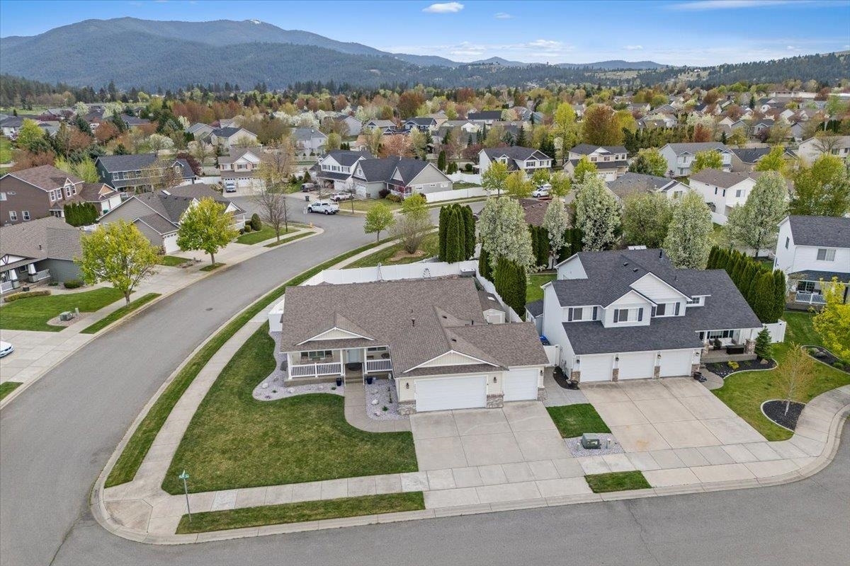 Property Photo: 24332 E Marti Ct WA 99019