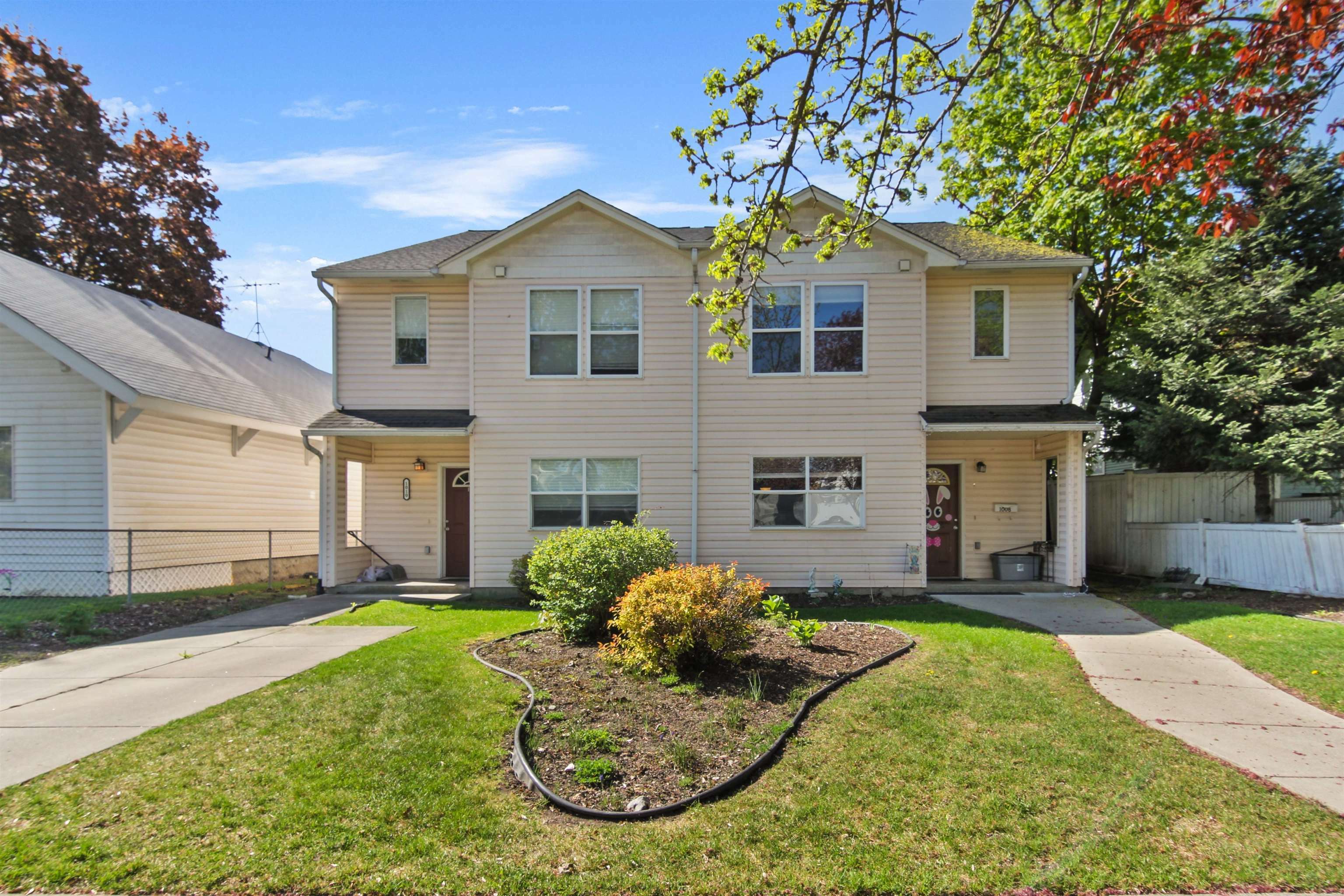 Property Photo:  1008 E Ermina Ave 1010 E Ermina Ave  WA 99207 