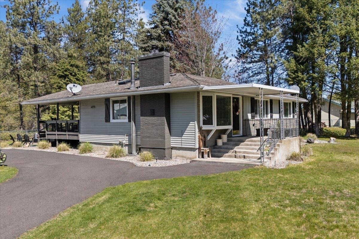 Property Photo: 28005 N River Estates Dr WA 99003