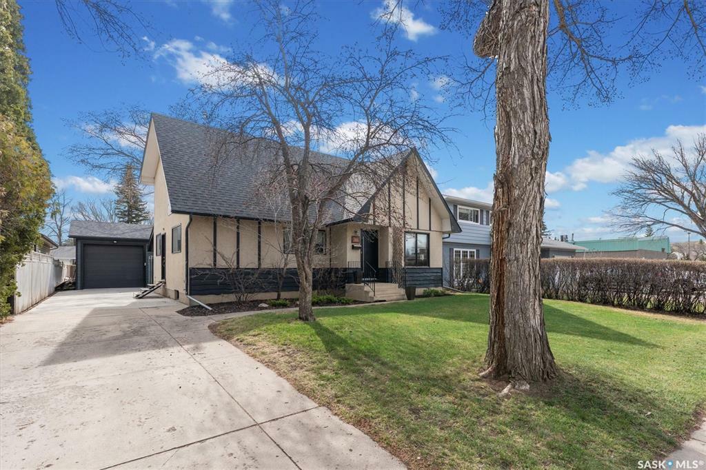 Property Photo:  364 Carleton Drive  SK S7H 4C1 