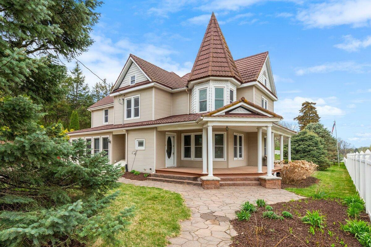 Property Photo: 22205 Pioneer Trail IA 51503