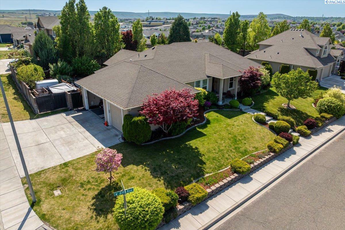 Property Photo: 8903 W 6th Ave WA 99336-8594