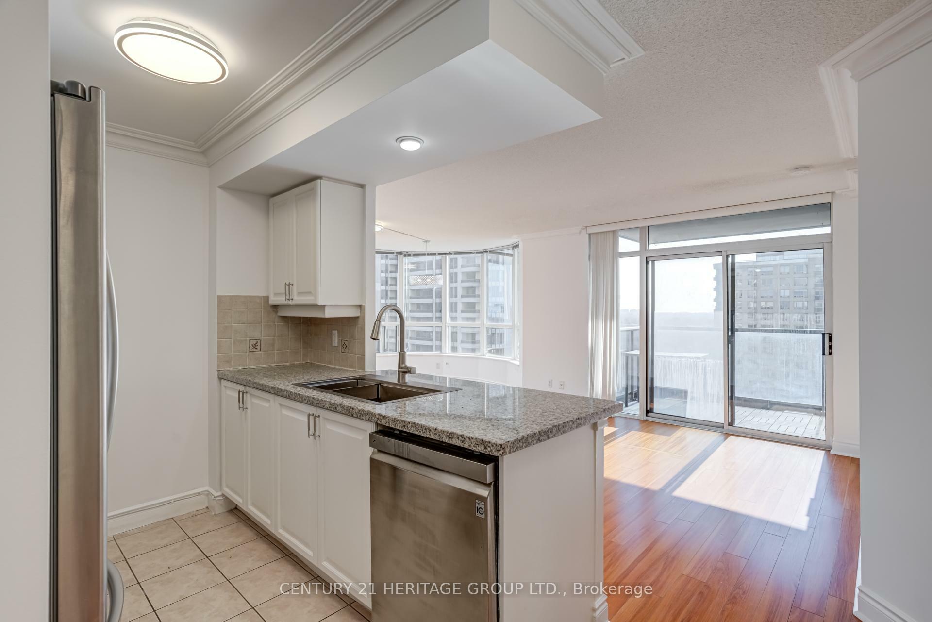 Photo de la propriété: 10 Northtown Way 1705 ON M2N 7L4