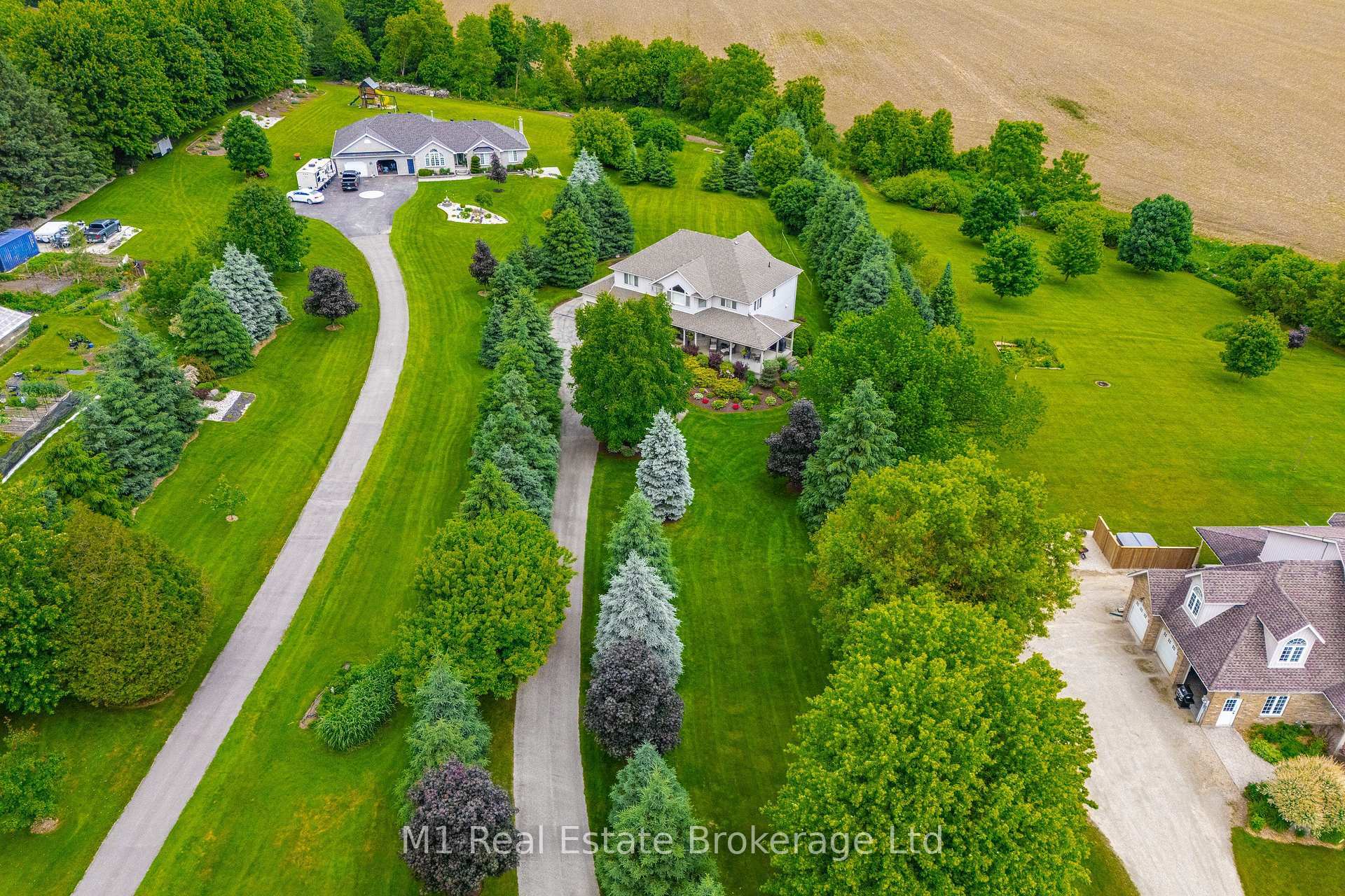 Property Photo: 487 Anderson Street S ON N1M 1Z8