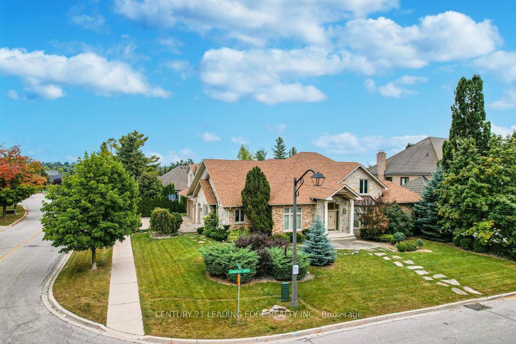 Property Photo: 7 Longview Crescent ON L4H 1A7
